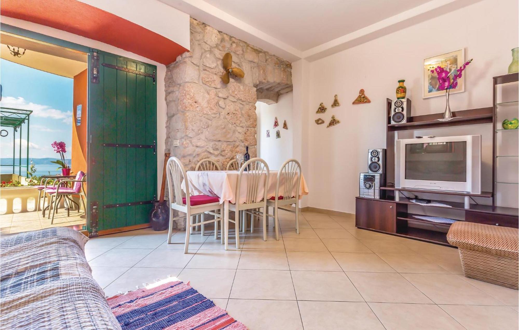 Awesome Home In Podgora With Kitchen Extérieur photo