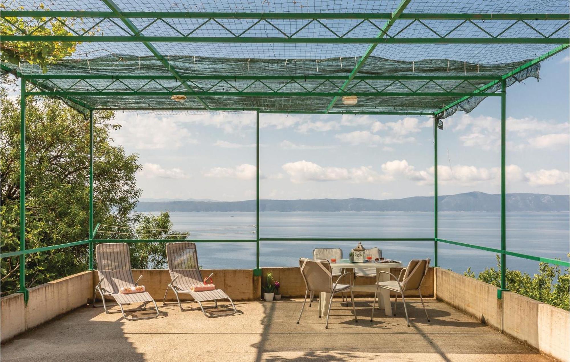 Awesome Home In Podgora With Kitchen Extérieur photo